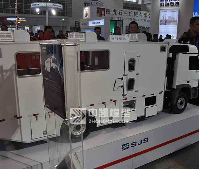 1：2 壓裂儀表車(chē)